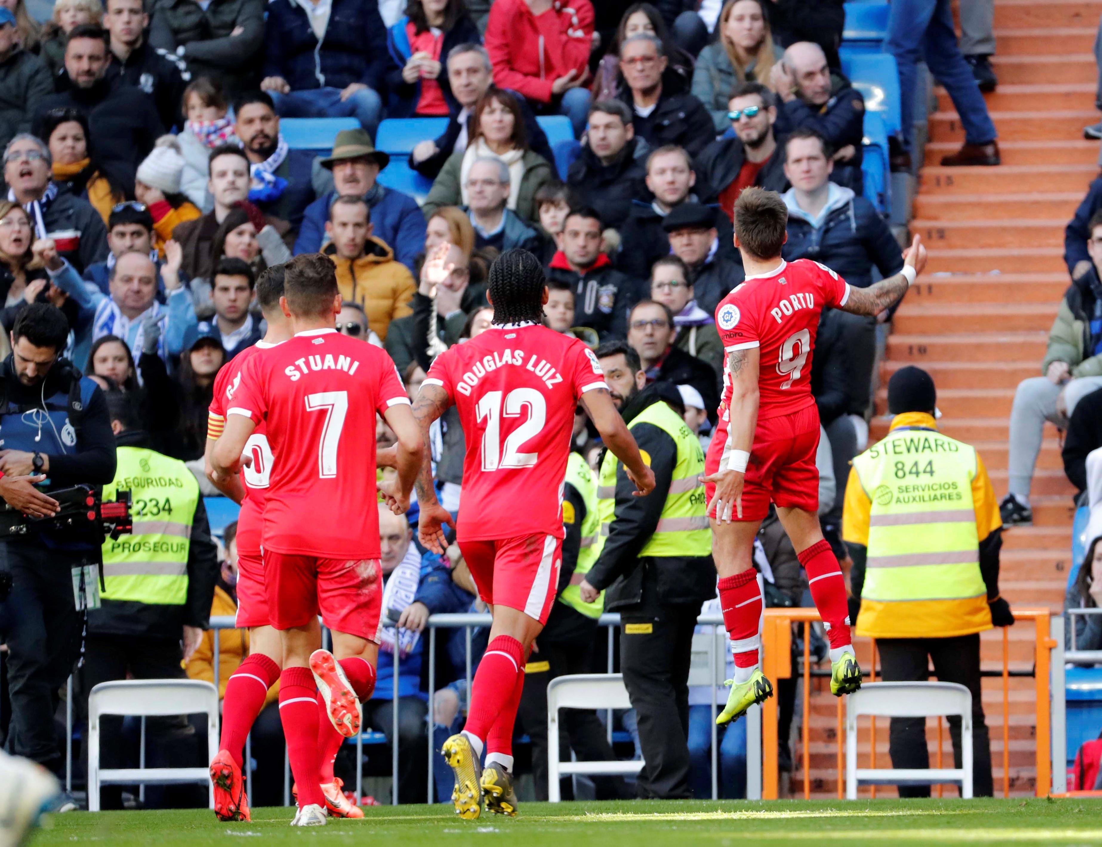 他还通过商 他还通过商